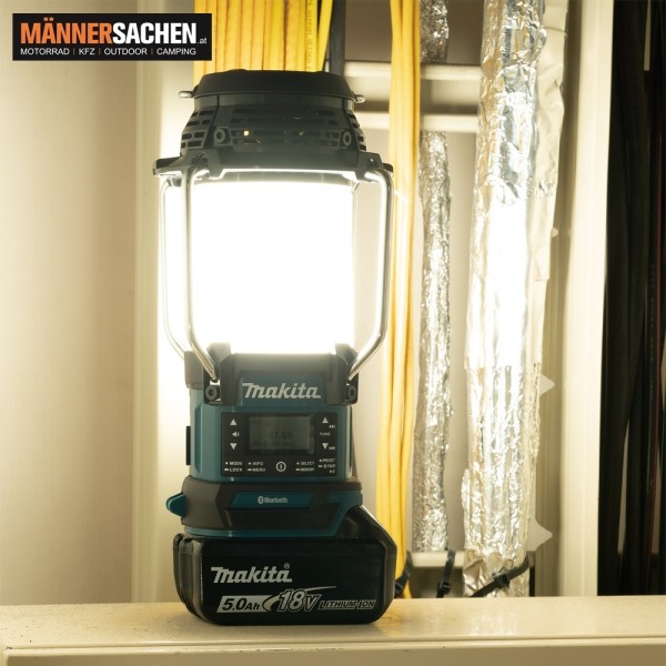 MAKITA Akku DAB Radio mit Laterne LXT Baustellenradio DMR056 oder Campingradio